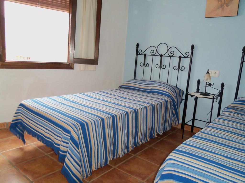 Apartamentos Rurales Jardines Del Visir Хеналхуасил Екстериор снимка