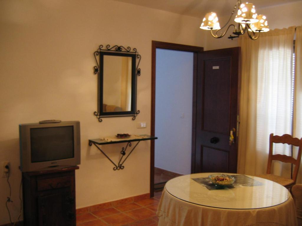 Apartamentos Rurales Jardines Del Visir Хеналхуасил Екстериор снимка